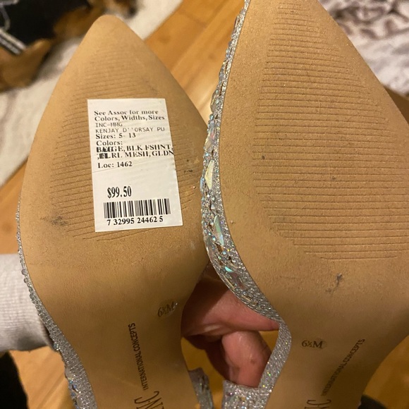 I.N.C Sequins Formal Pumps size 6.5M - Picture 3 of 5